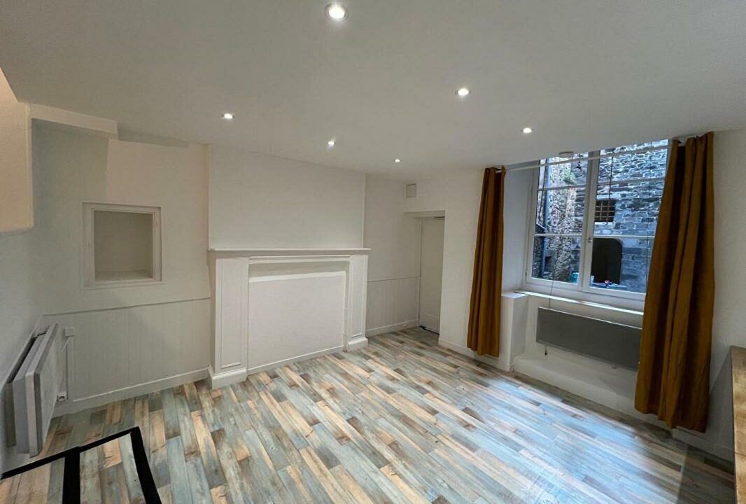 L01826-16112025-054634-3