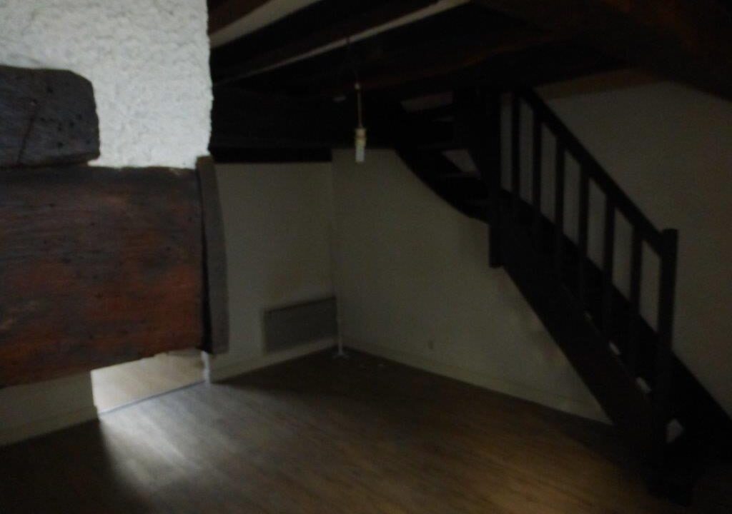 L02085-02122025-060856-3